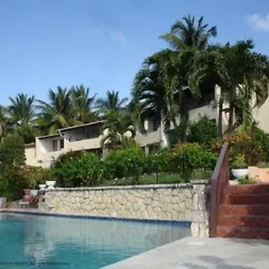 Attractive 2-bed Stunning Sea View Dickenson Bay